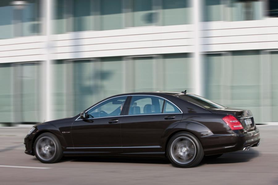  Mercedes-Benz S63 AMG 2011 года  (фото 11 из 23)